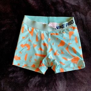 Women’s small Nike Pro spandex